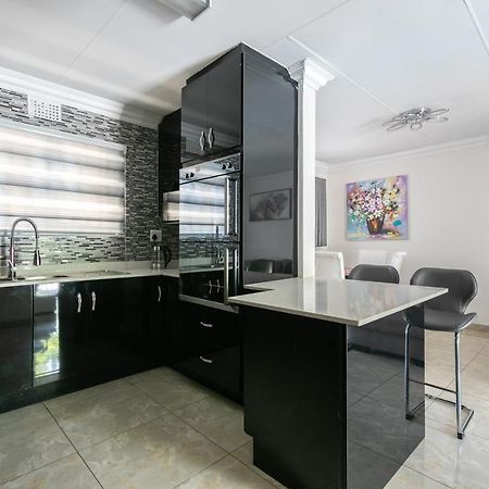 Signature Lodge Kempton Park Exterior foto