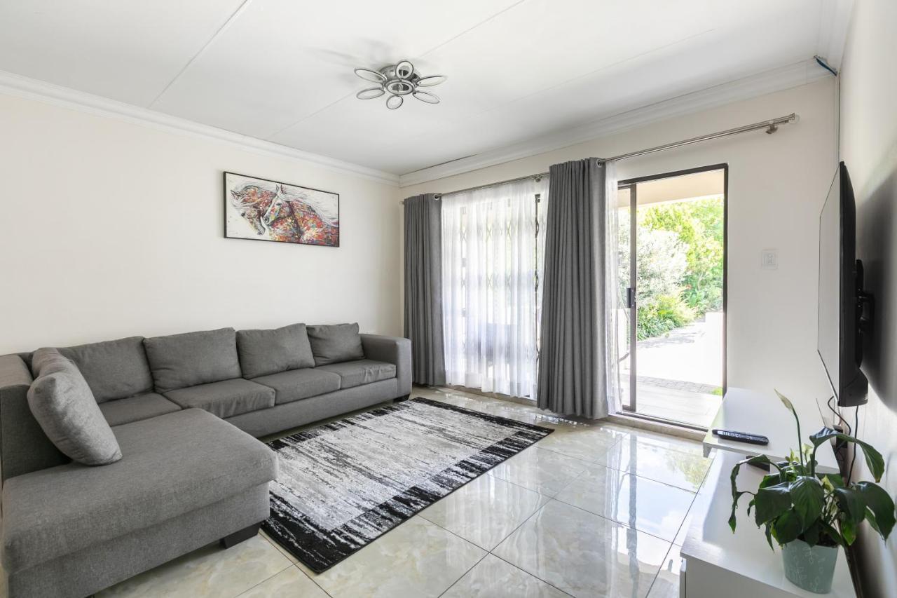 Signature Lodge Kempton Park Exterior foto