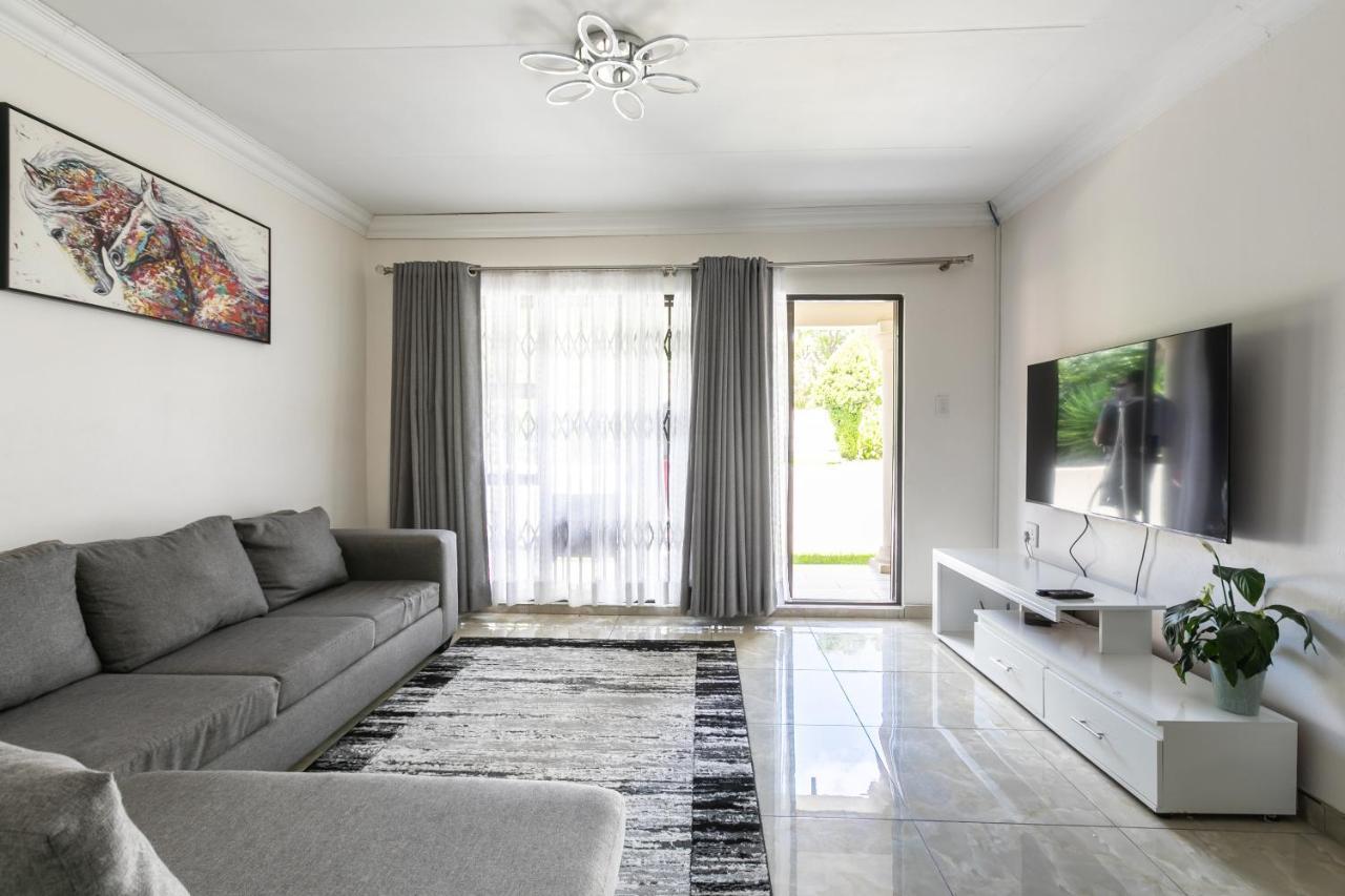 Signature Lodge Kempton Park Exterior foto