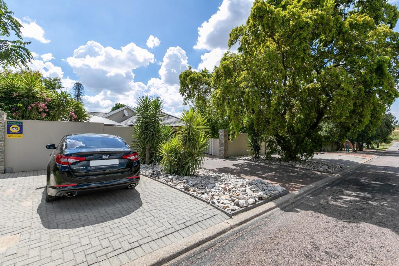 Signature Lodge Kempton Park Exterior foto